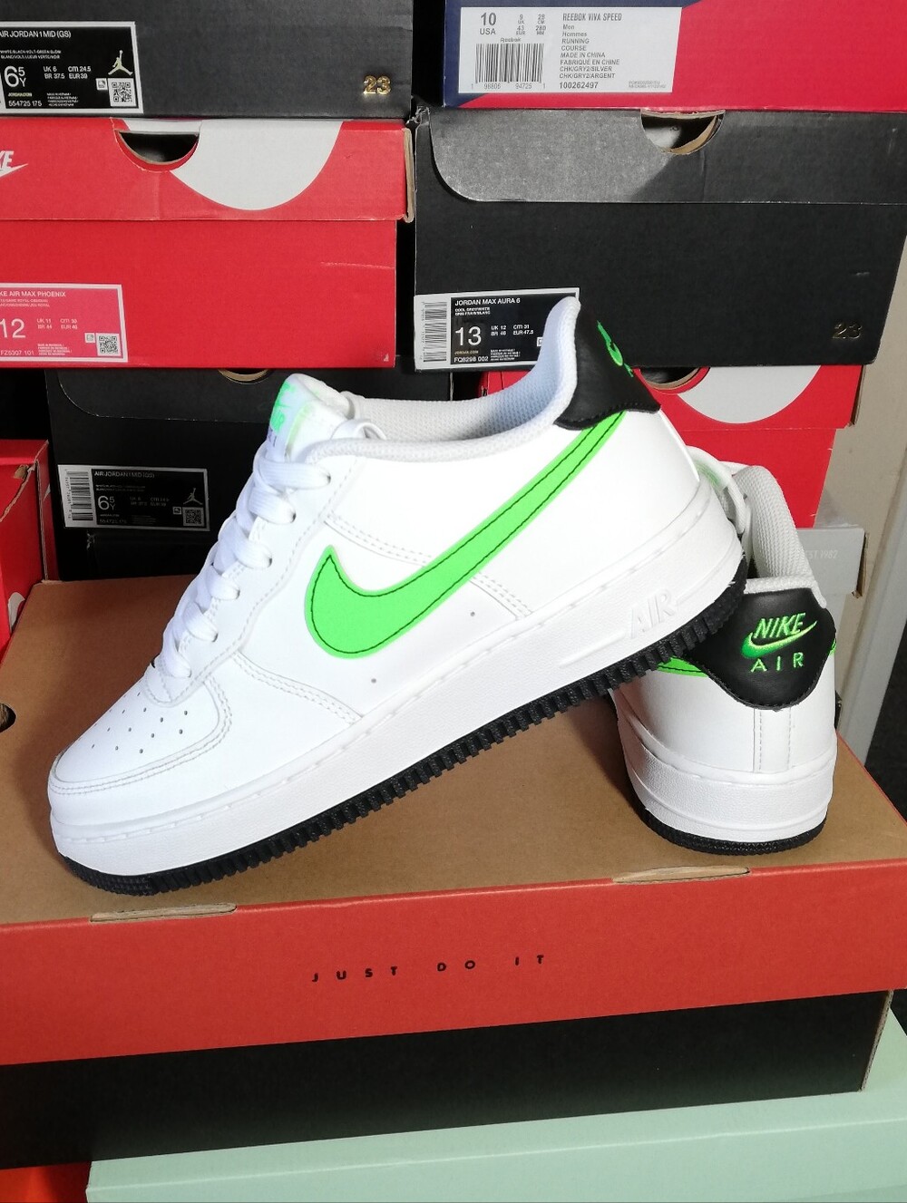 NIKE AIR FORCE 1 PREMIUM WOMEN US SZ 7.5 LIKE NEW WORE TWICE ONLY